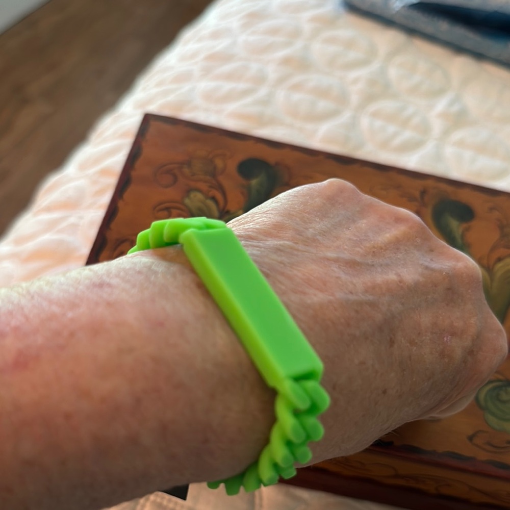 Marc By Marc Jacobs Neon Green Bracelet - Picture 2 of 4